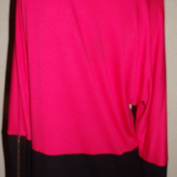 Calvin Klein NWOT Red/ Black Knit Zipper Sleeve - Picture 6 of 7